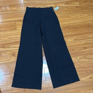 Brand new with tags Women’s high rise pixie wide leg pant size small